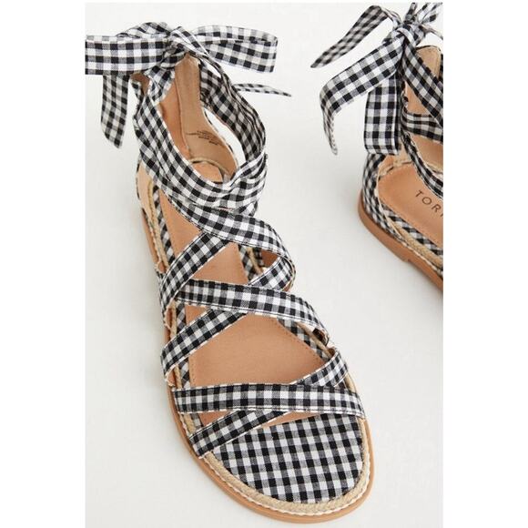 Torrid Sandals 10 Wide 10WW Black Gingham Check Strappy Ankle Gladiator Flats - Picture 1 of 9